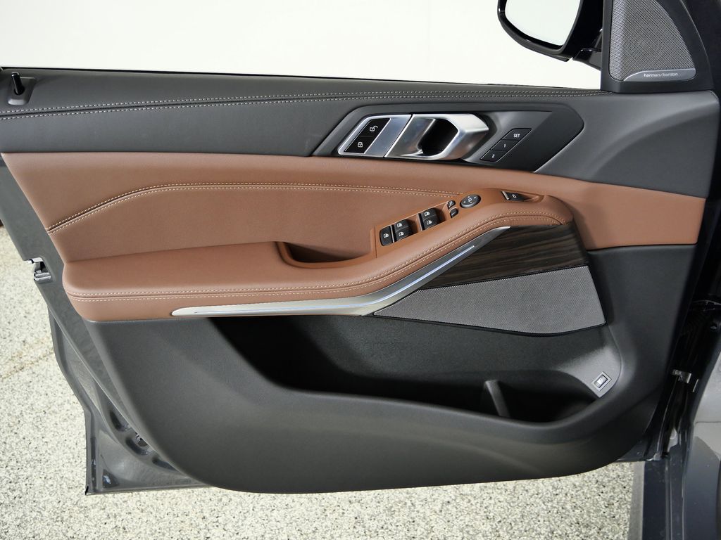 Thumbnail: 2026 BMW X5 - 36