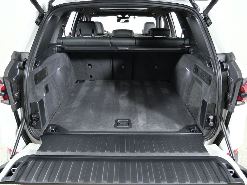 Thumbnail: 2024 BMW X5 - 33