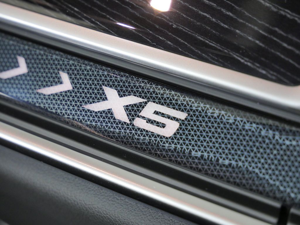 Thumbnail: 2026 BMW X5 - 24