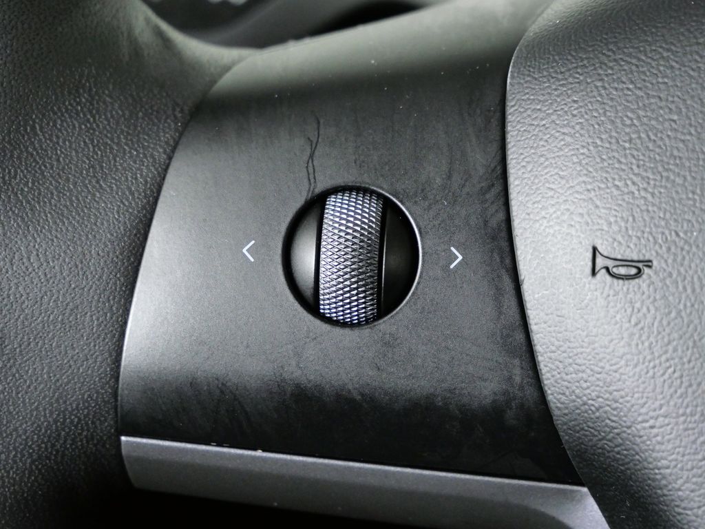 Thumbnail: 2022 Tesla Model Y - 40