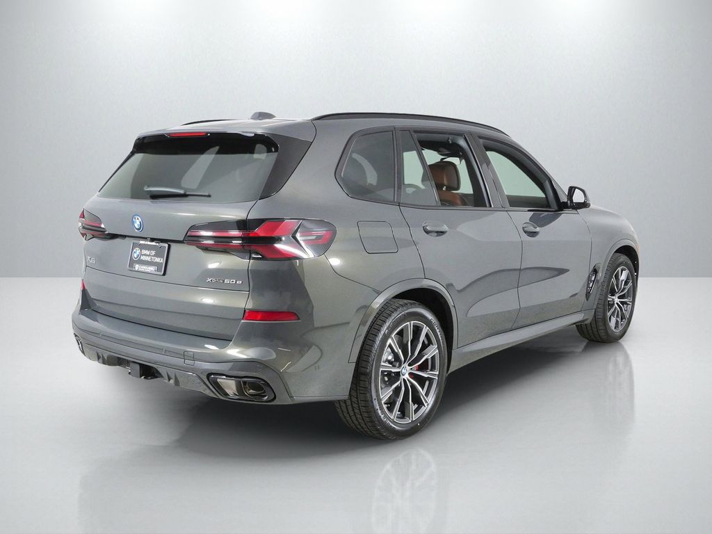 Thumbnail: 2026 BMW X5 - 9