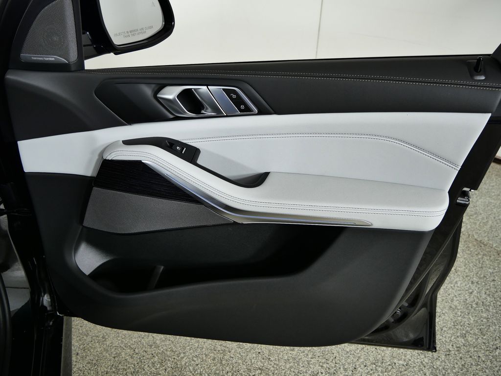 Thumbnail: 2026 BMW X5 - 19