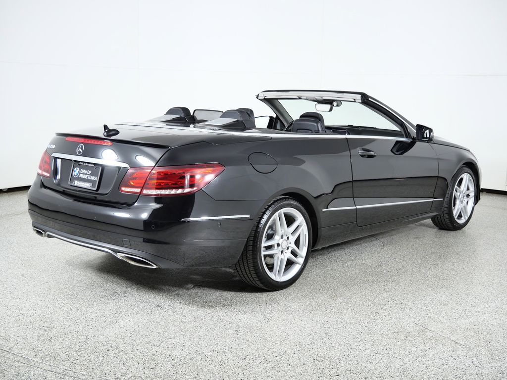 Thumbnail: 2014 Mercedes-Benz E-Class - 10