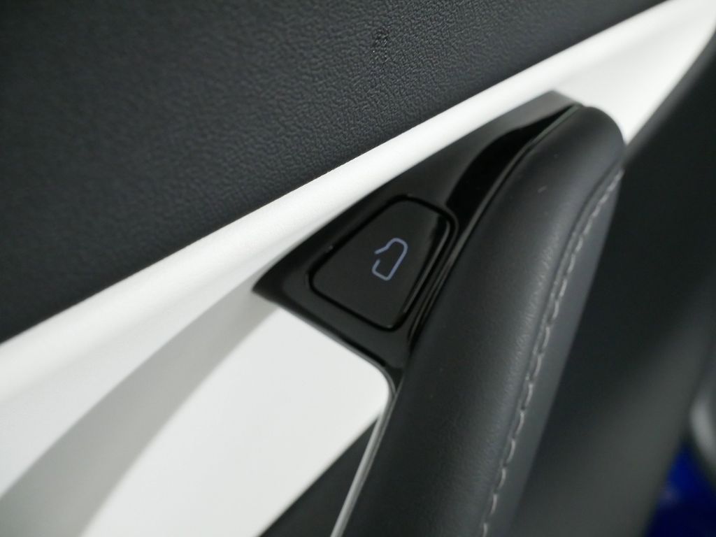 Thumbnail: 2020 Tesla Model Y - 31