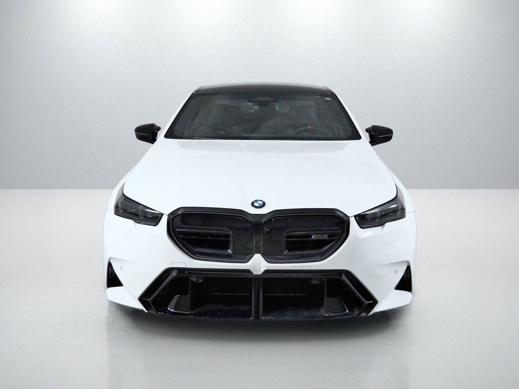 Thumbnail: 2026 BMW M5 - 2