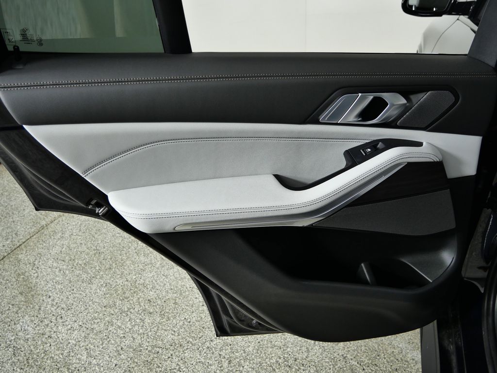 Thumbnail: 2024 BMW X5 - 36