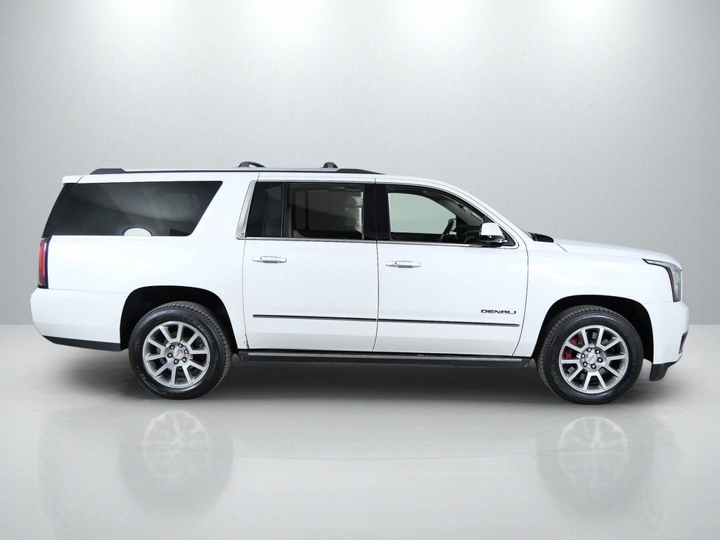 Thumbnail: 2018 GMC Yukon XL - 9