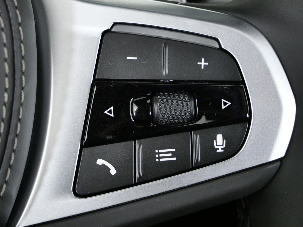 Thumbnail: 2026 BMW X7 - 45