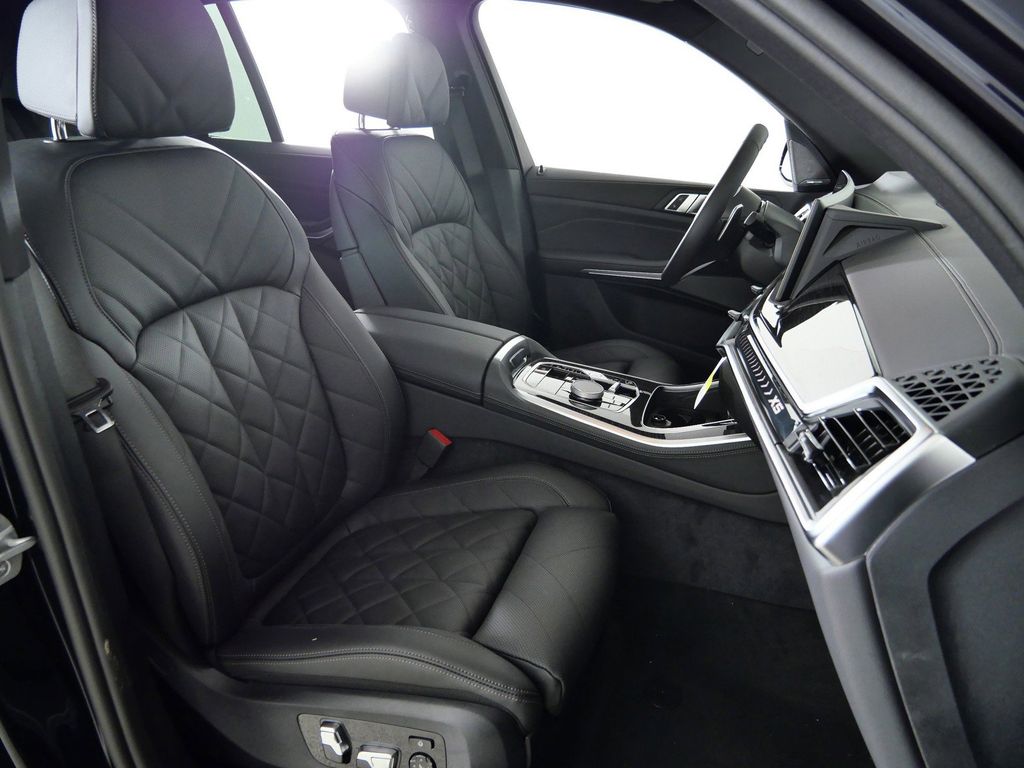 Thumbnail: 2026 BMW X5 - 21