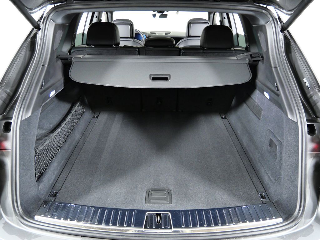 Thumbnail: 2024 Porsche Cayenne - 28