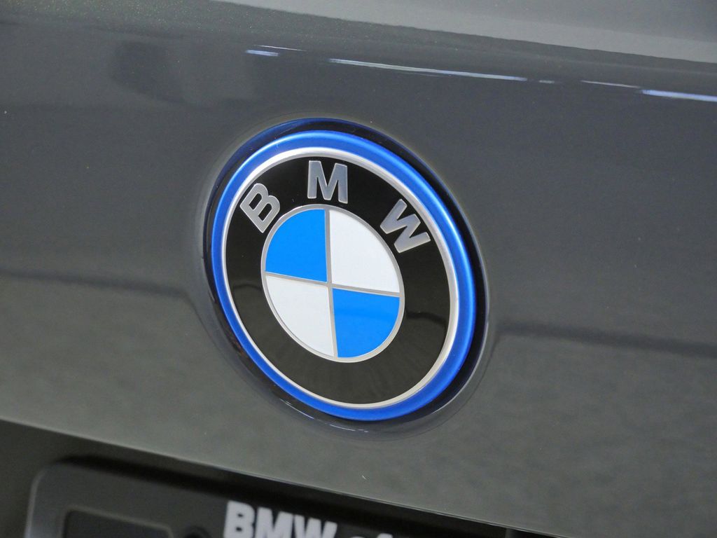 Thumbnail: 2026 BMW X5 - 11