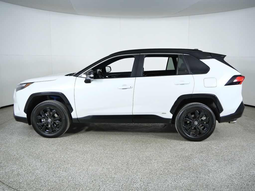 Thumbnail: 2024 Toyota RAV4 - 16