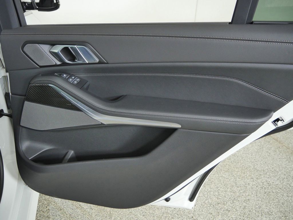 Thumbnail: 2026 BMW X7 - 24