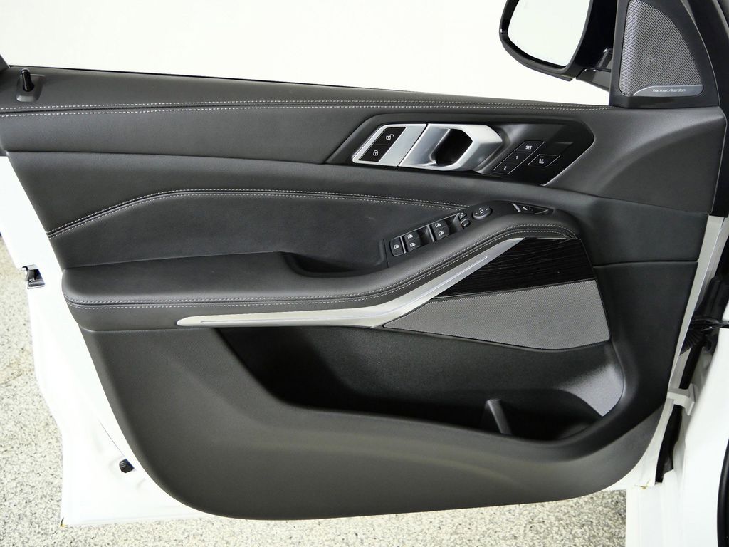 Thumbnail: 2026 BMW X5 - 34