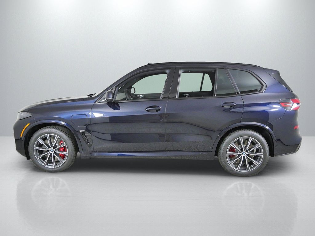 Thumbnail: 2026 BMW X5 - 15