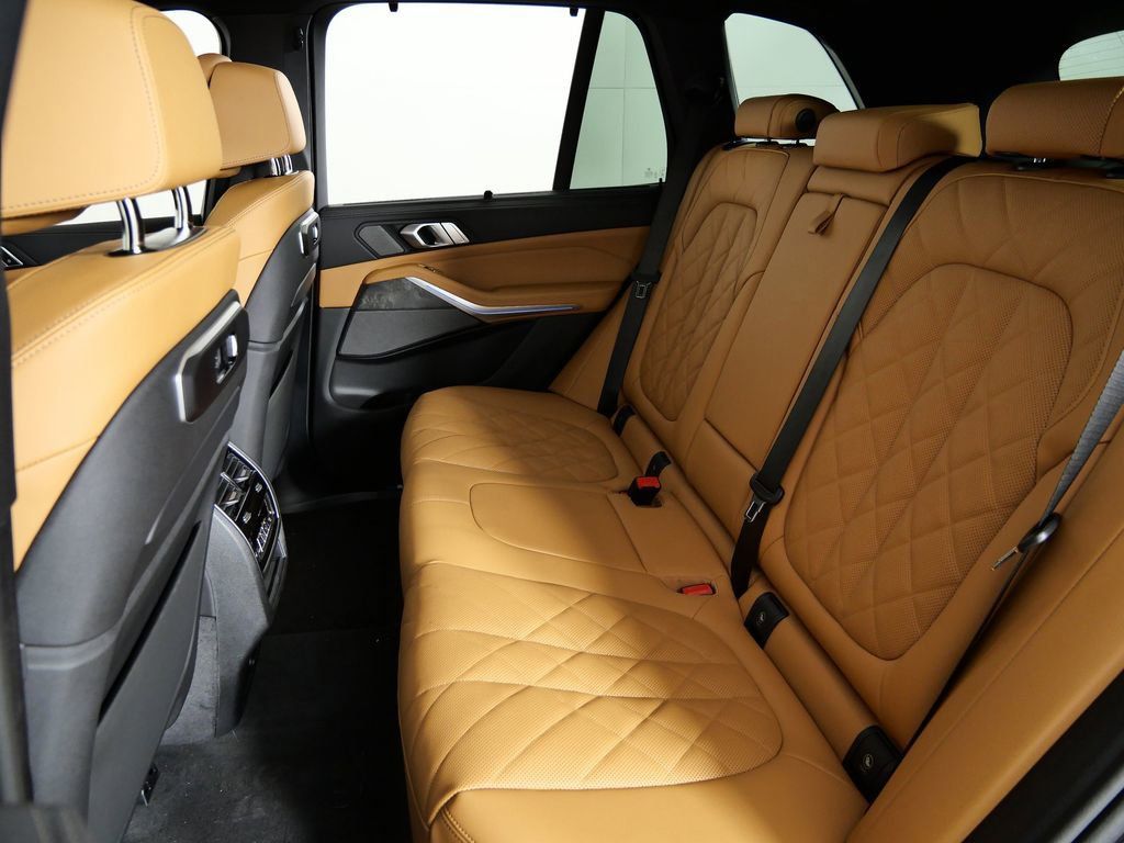 Thumbnail: 2026 BMW X5 - 35