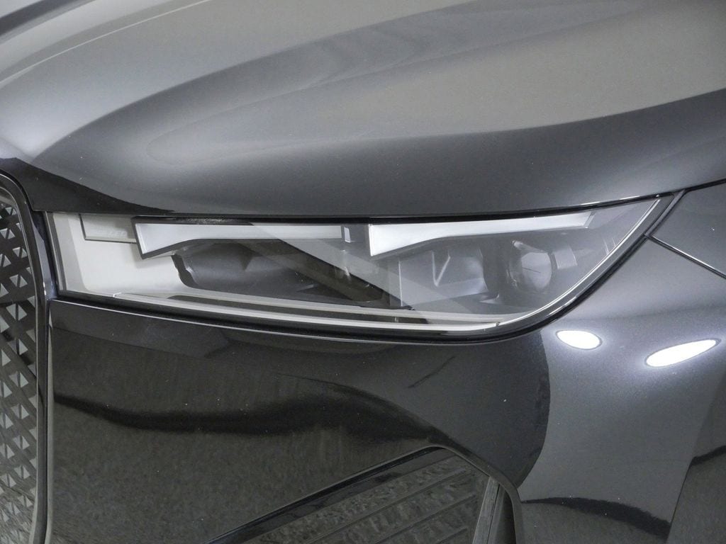Thumbnail: 2023 BMW iX - 4