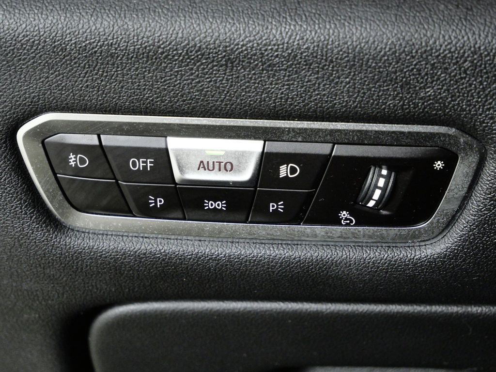 Thumbnail: 2022 BMW X7 - 40