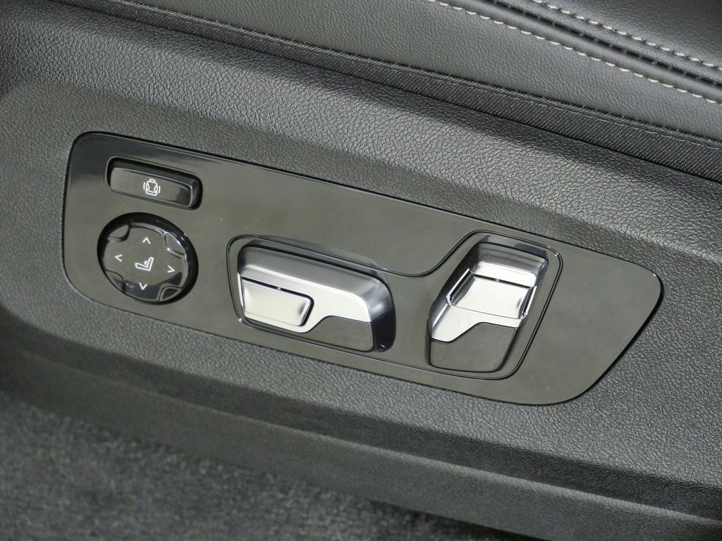 Thumbnail: 2026 BMW X5 - 39