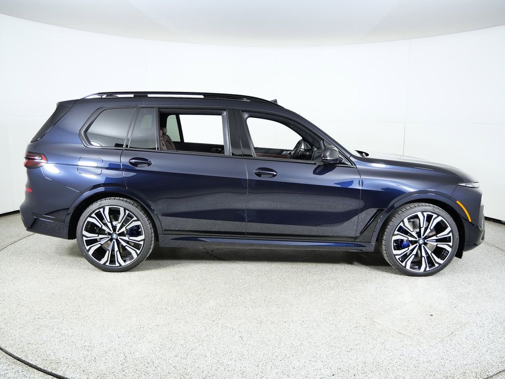 Thumbnail: 2026 BMW X7 - 8