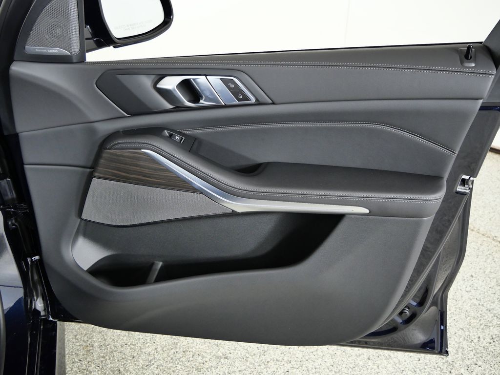 Thumbnail: 2026 BMW X5 - 19