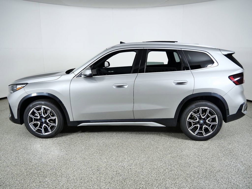 Thumbnail: 2026 BMW X1 - 17