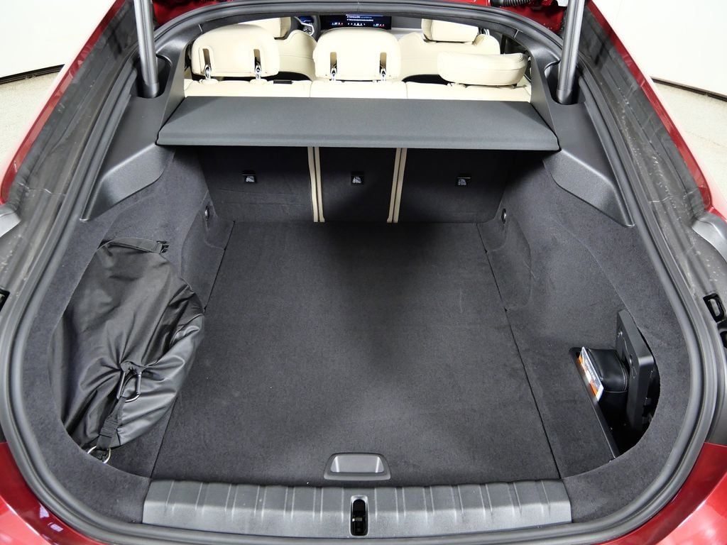 Thumbnail: 2026 BMW i4 - 27