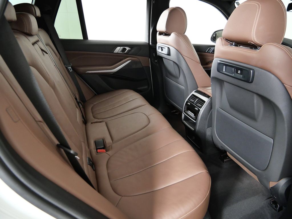 Thumbnail: 2022 BMW X5 - 26