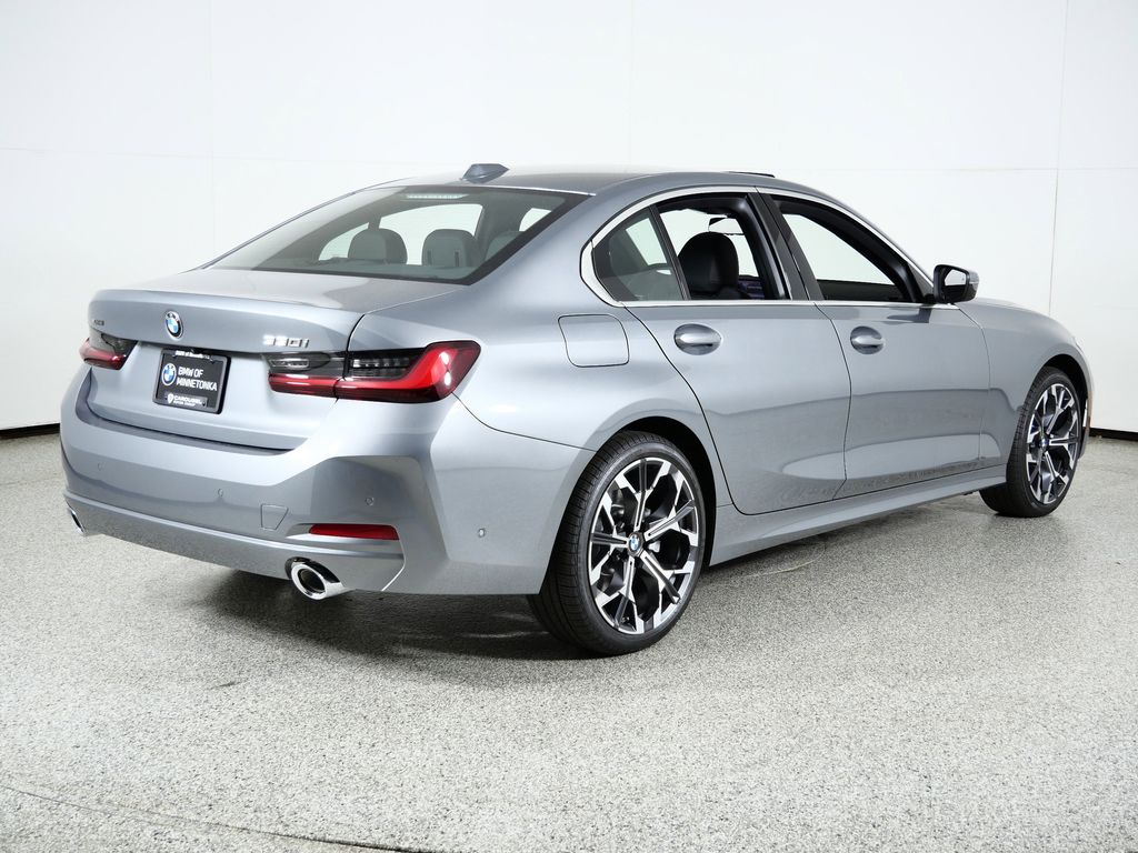 Thumbnail: 2026 BMW 3 Series - 9