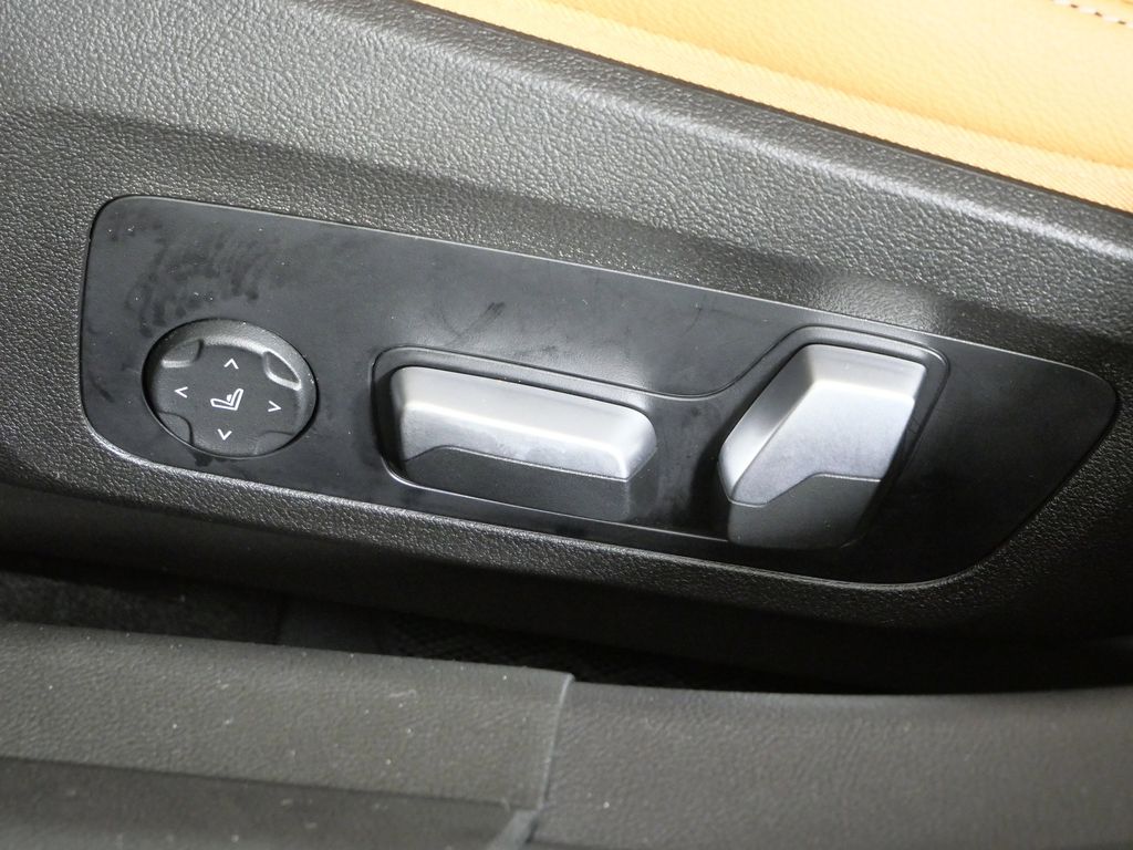 Thumbnail: 2023 BMW 3 Series - 41