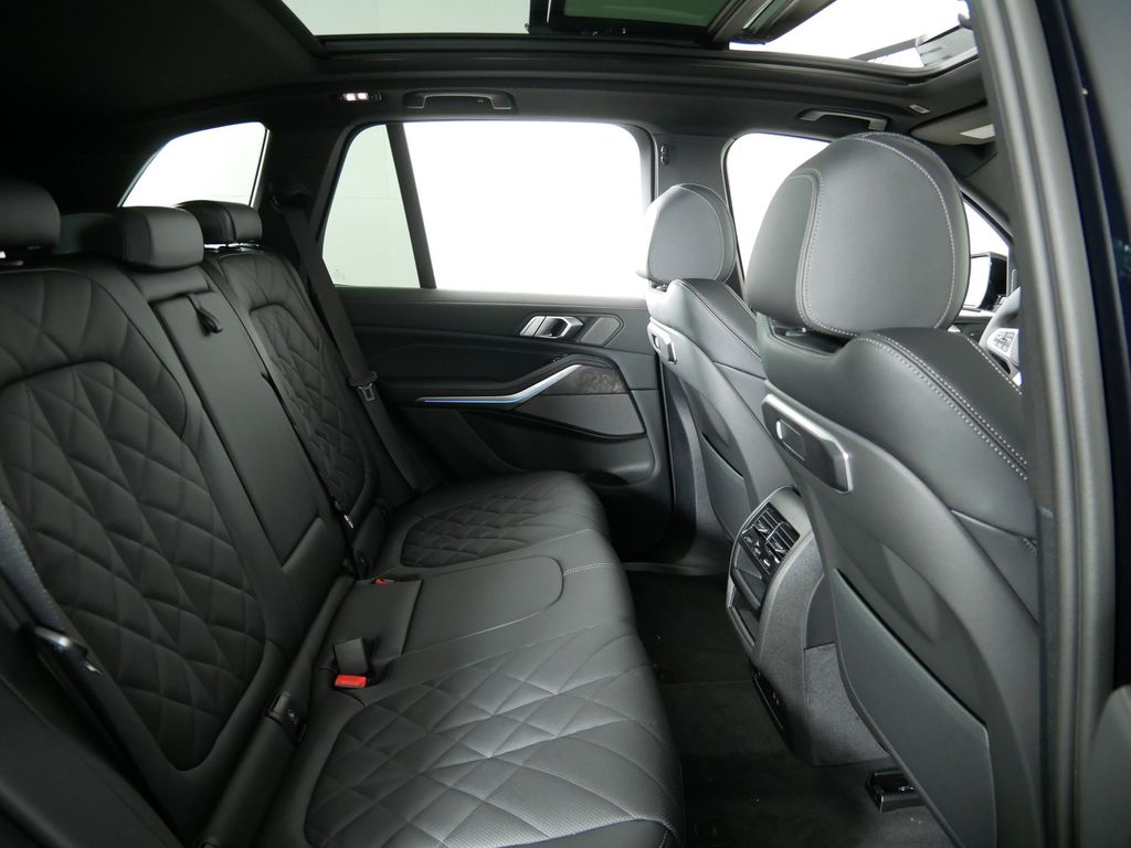 Thumbnail: 2026 BMW X5 - 24