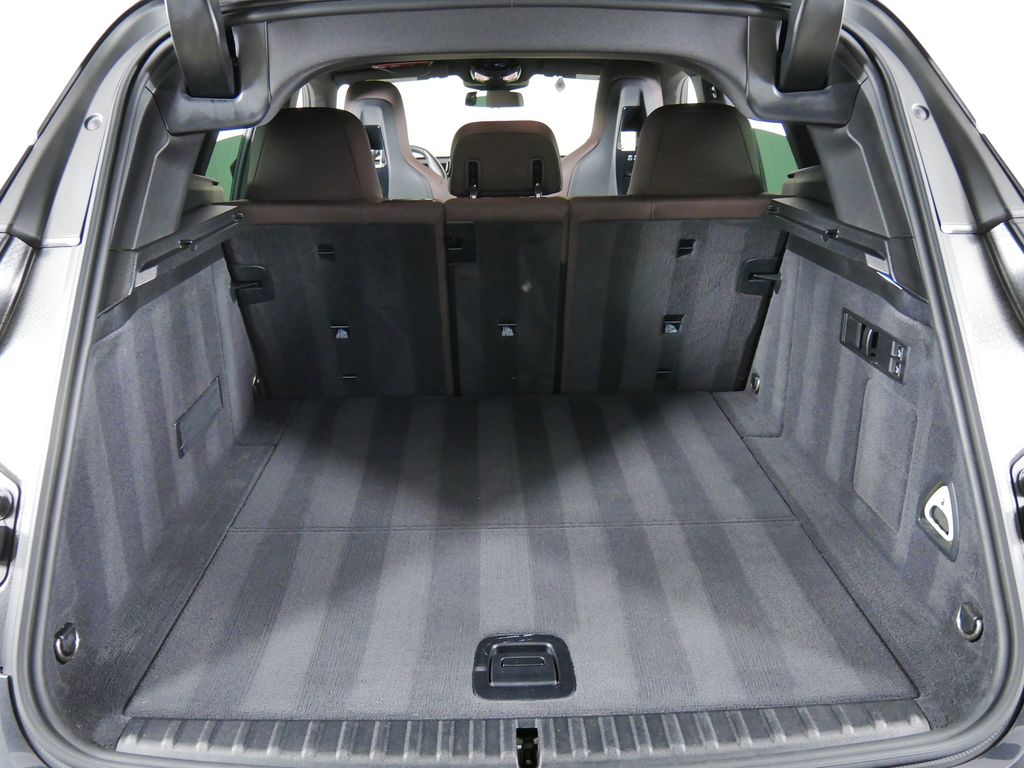 Thumbnail: 2023 BMW iX - 32