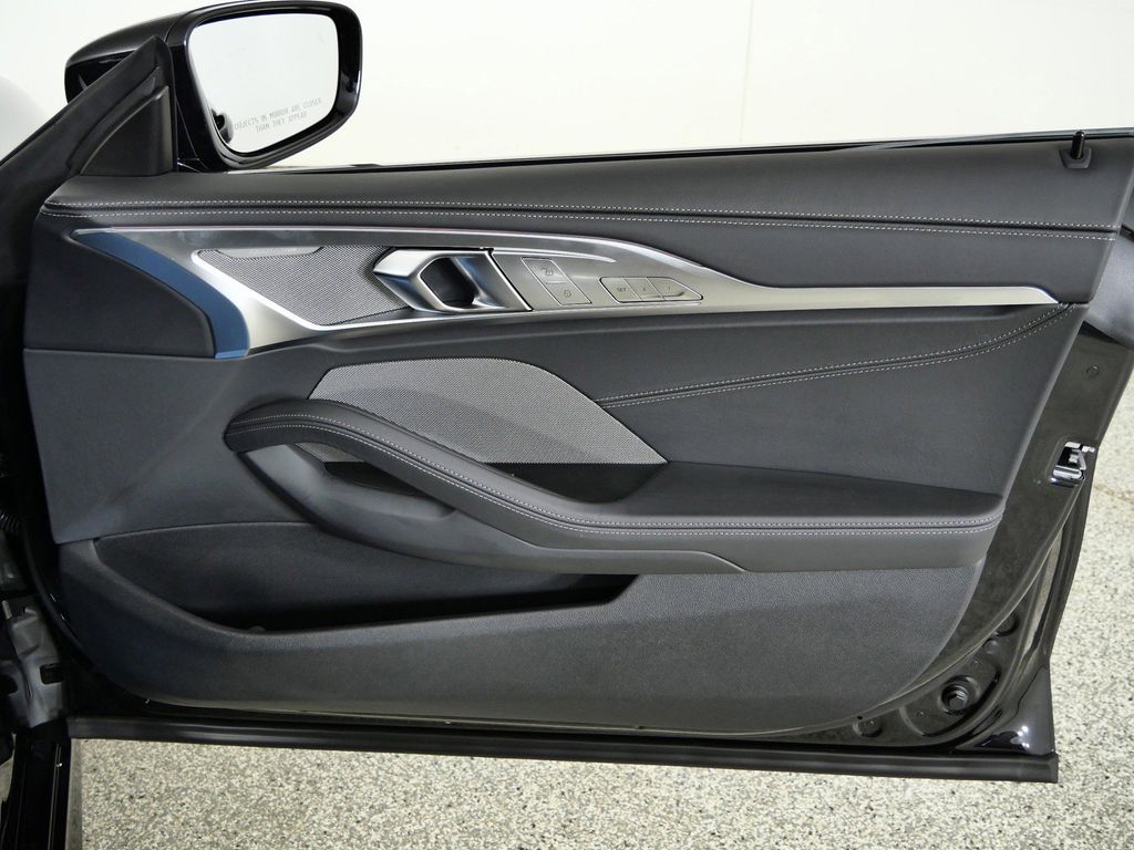 Thumbnail: 2026 BMW 8 Series - 20