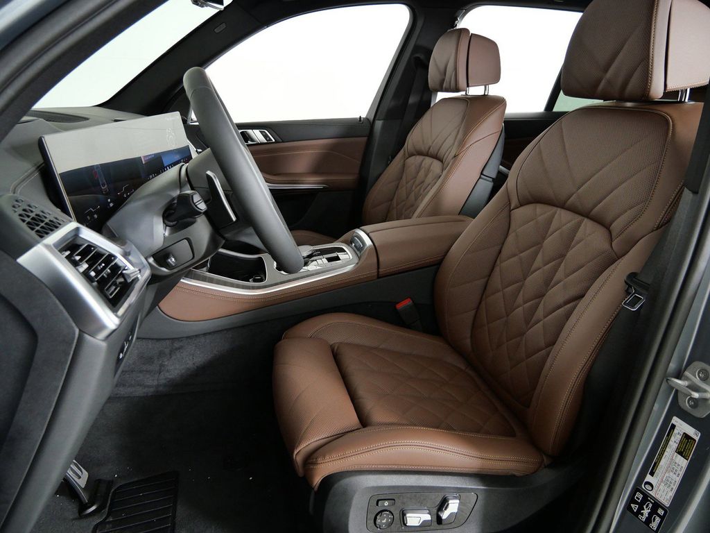 Thumbnail: 2026 BMW X5 - 36