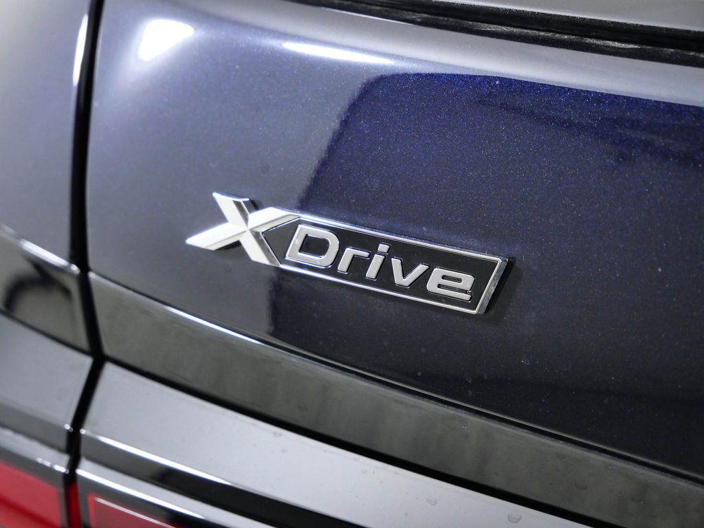 Thumbnail: 2026 BMW 7 Series - 13