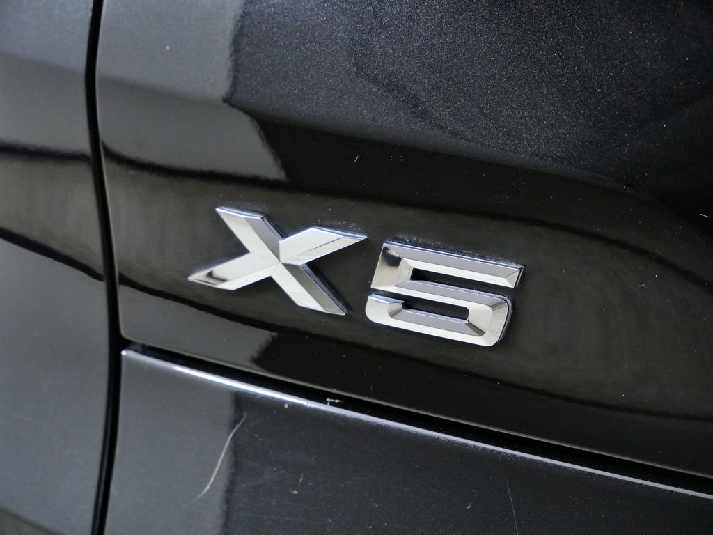 Thumbnail: 2022 BMW X5 - 14