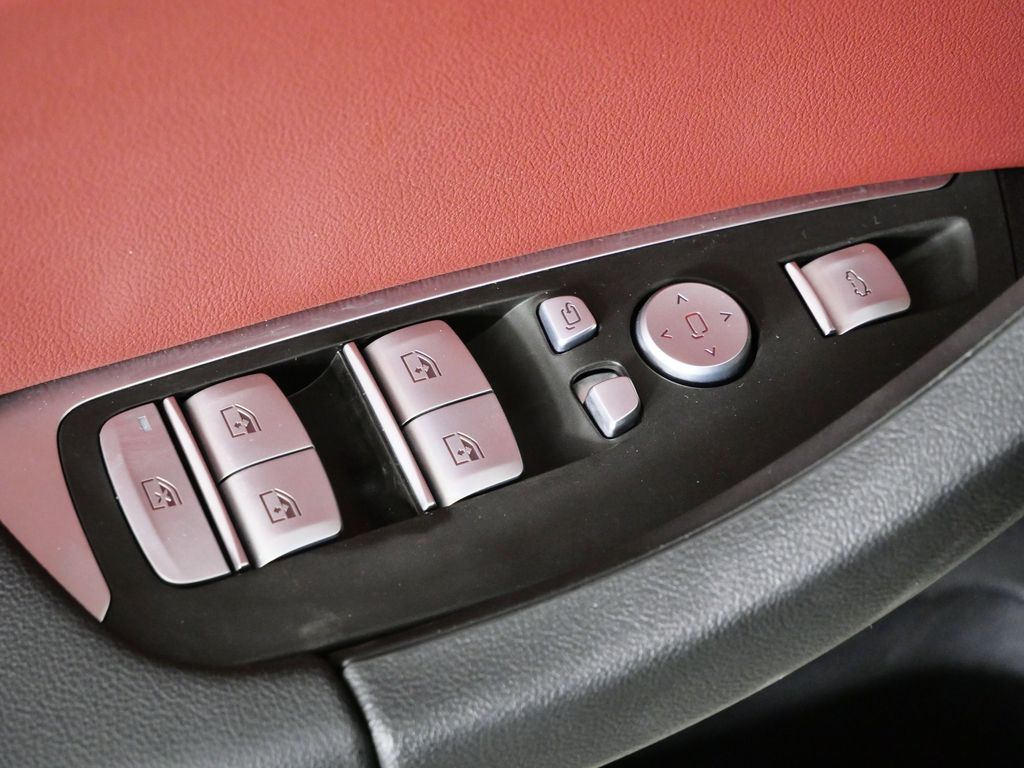 Thumbnail: 2025 BMW X4 - 40