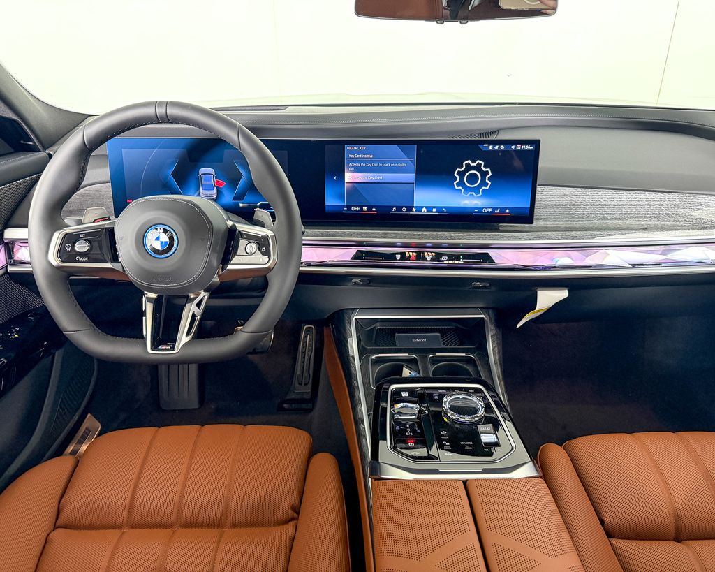 Thumbnail: 2025 BMW 7 Series - 25
