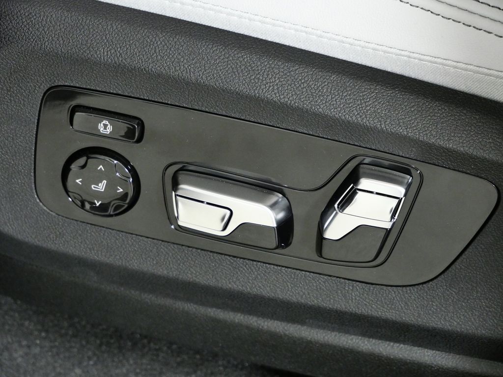 Thumbnail: 2026 BMW X5 - 39