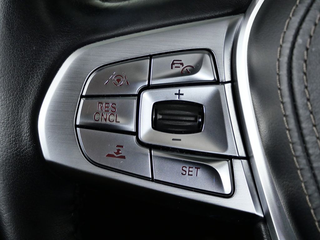 Thumbnail: 2016 BMW 7 Series - 40