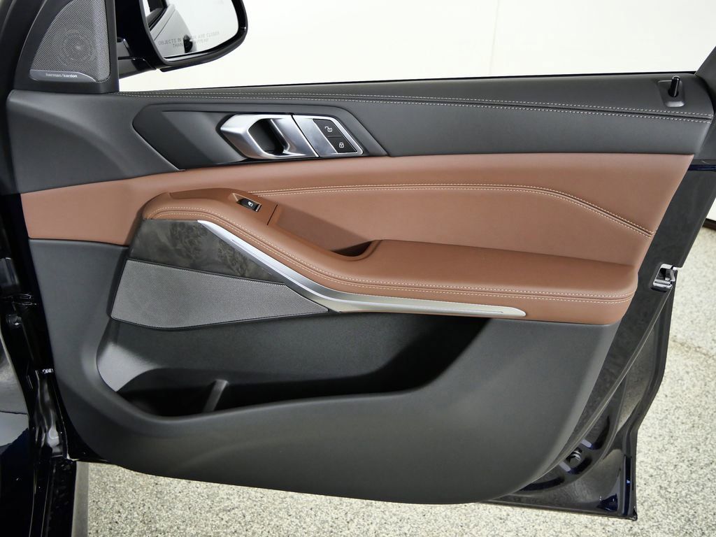 Thumbnail: 2026 BMW X5 - 21