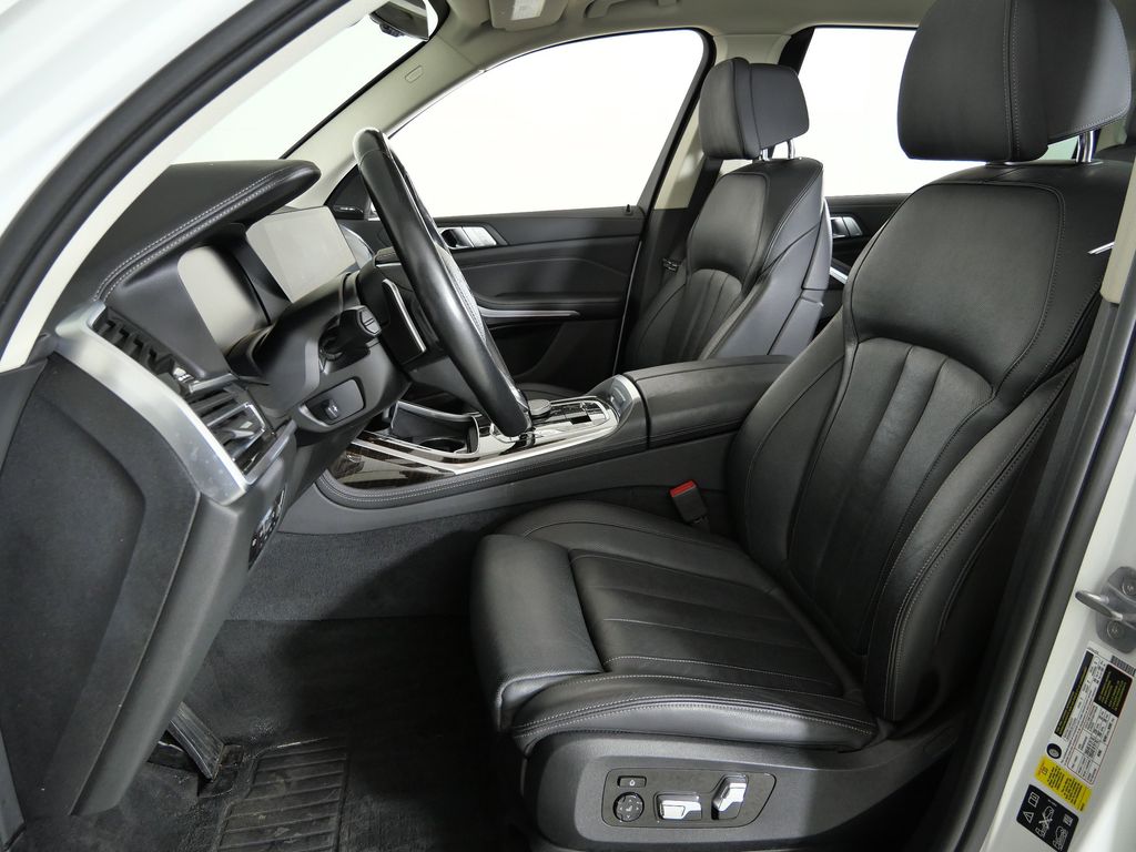 Thumbnail: 2019 BMW X7 - 36