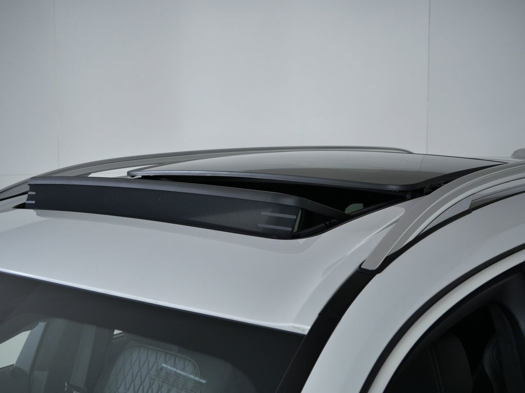 Thumbnail: 2024 BMW X7 - 22