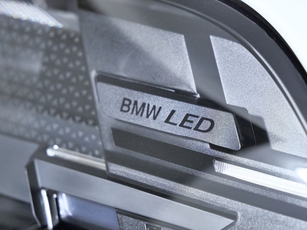 Thumbnail: 2026 BMW X5 - 4