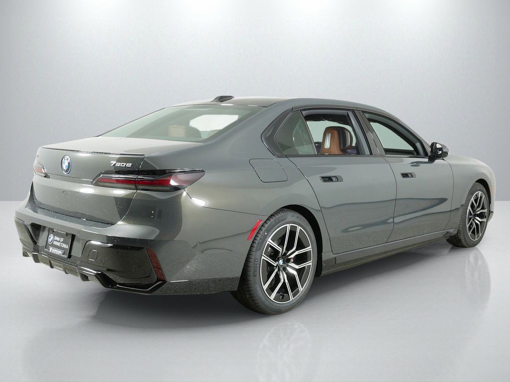 Thumbnail: 2025 BMW 7 Series - 8