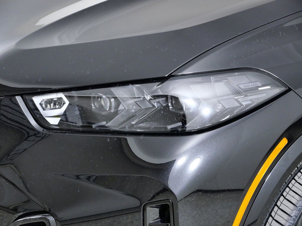 Thumbnail: 2026 BMW X5 - 3