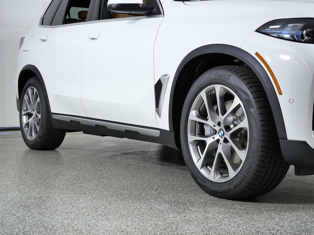 Thumbnail: 2026 BMW X5 - 6