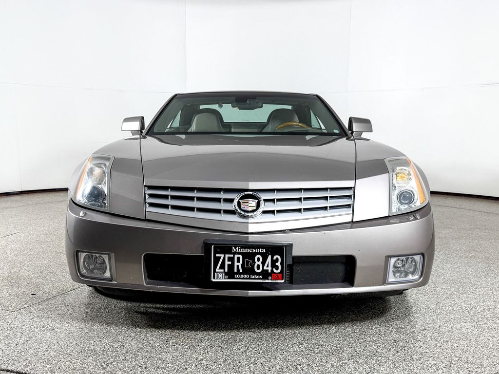 Thumbnail: 2004 Cadillac XLR - 3