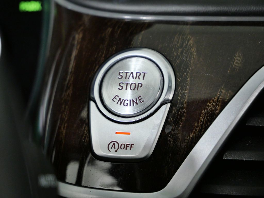 Thumbnail: 2016 BMW 7 Series - 45