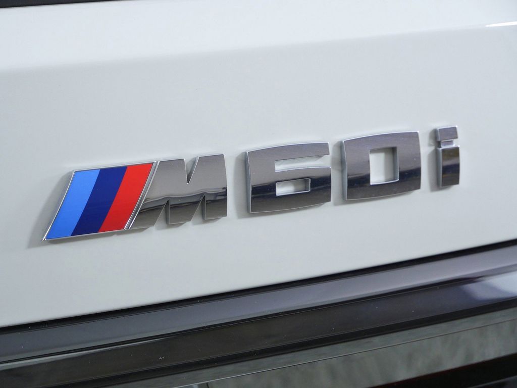 Thumbnail: 2026 BMW X7 - 12